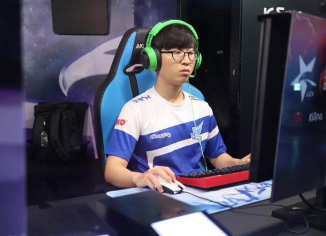 防守转进攻 防守转进攻