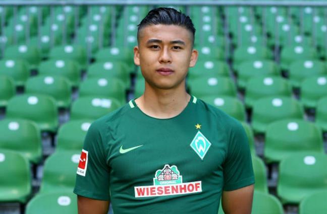 在英超亮相 在英超亮相