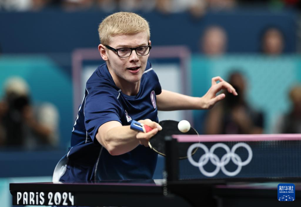 罗马诺:葡体主帅阿莫林初步同意执教曼联.