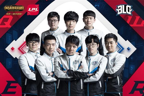 她观察到学 她观察到学