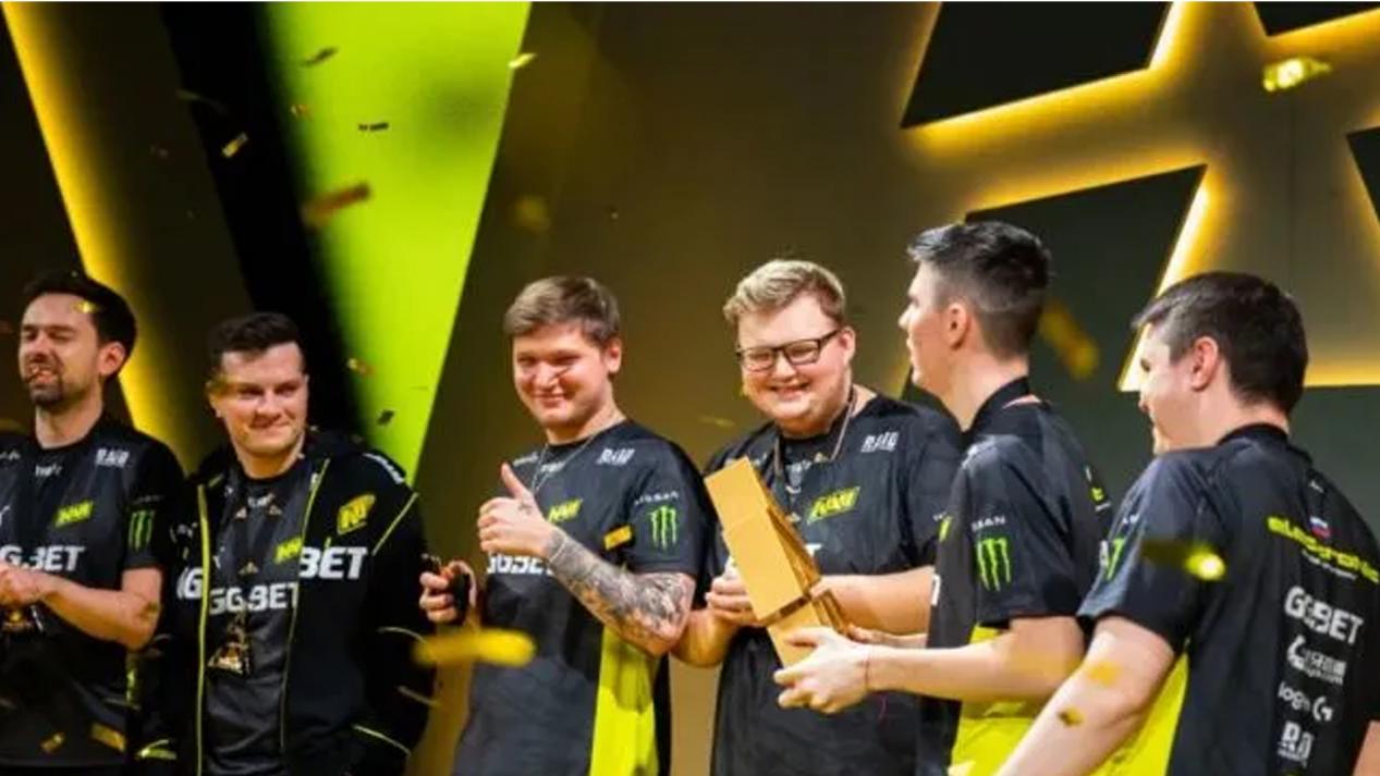 队胜利立下 队胜利立下